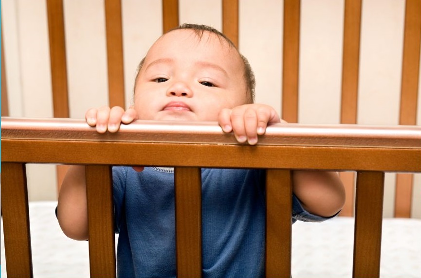 lits bébés Lits à barreaux ergonomiques, lits cocons en mousse et couchettes pour le sommeil des enfants