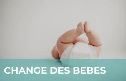 Tout le nécessaire pour le change des bébés Matériel complet pour le change des bébés en crèche : tables à langer, couches et produits d’hygiène
