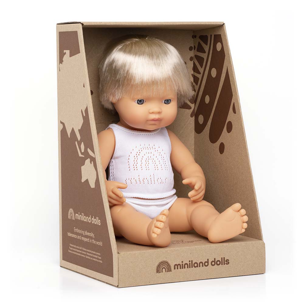 [3211] Poupée ethnique garçon européen avec cheveux 38cm, box poupée et sous-vêtements.