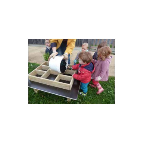 Carré potager pour sensibiliser les enfants à la nature