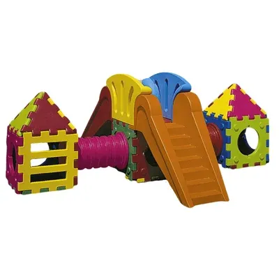 Aire de jeux cubique avec toboggan